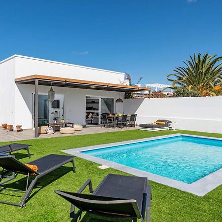 Villa Natalia By Villa Plus Плайя-Бланка Екстер'єр фото